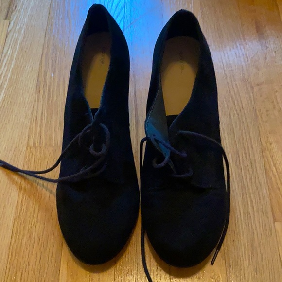 Black high heals - Picture 3 of 4